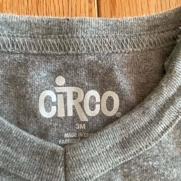 CIRCO Romper Dinosaur One piece Shorts Gray Baby Infant Size 3m - Picture 3 of 5